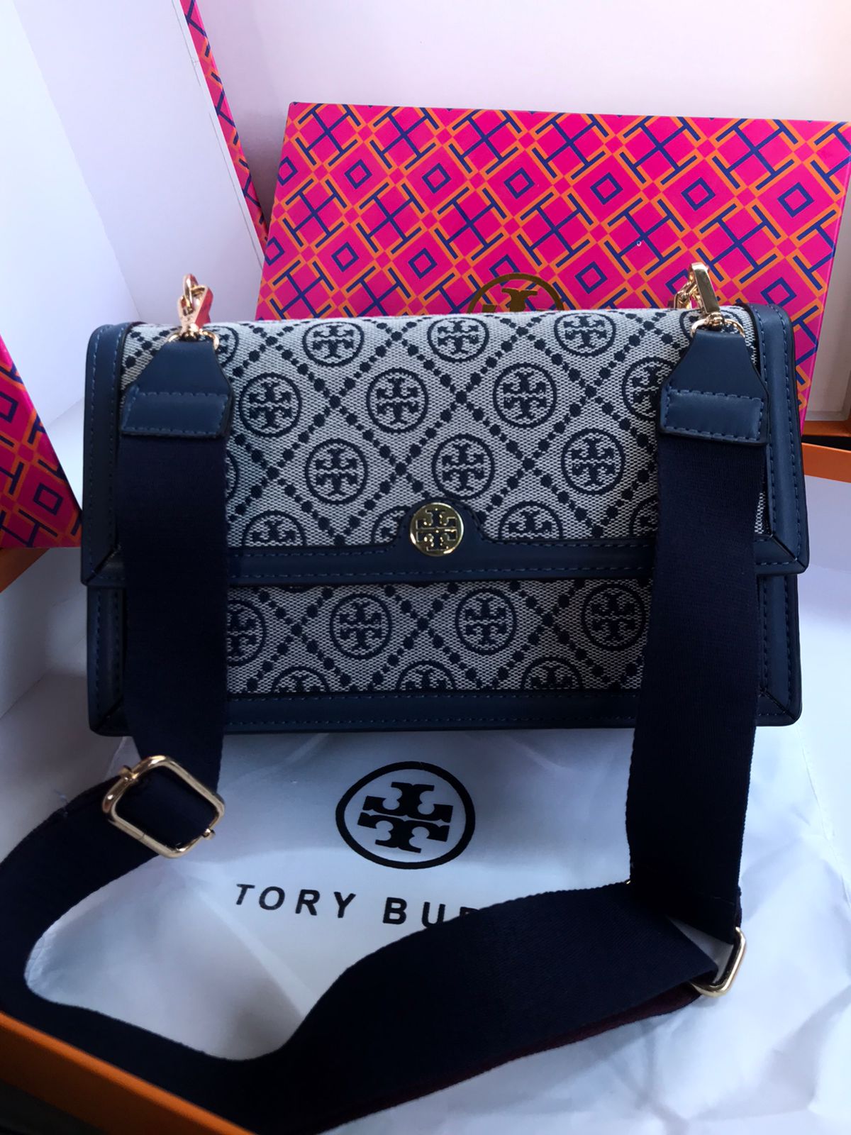 Brown and skin color purse3