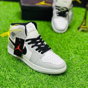 nike-air-jordan-1-high-smoke-grey-front-pic