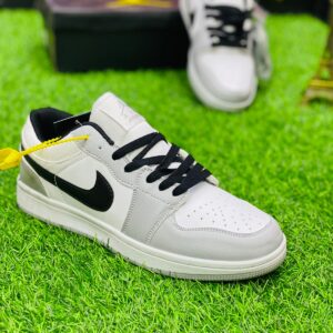 nike-air-jordan-1-low-smoke-grey-front-pic