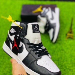 nike-air-jordan-1-high-panda-front-pic